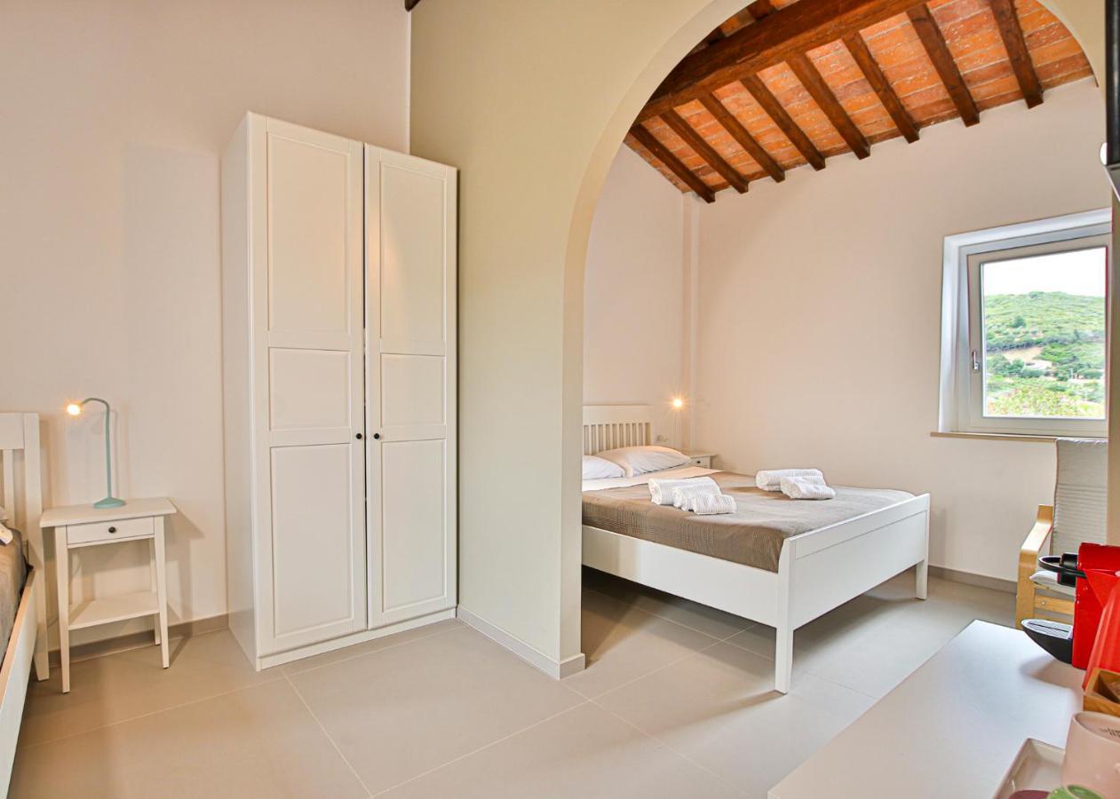 B&B Villa Costanza Lacona Exteriör bild
